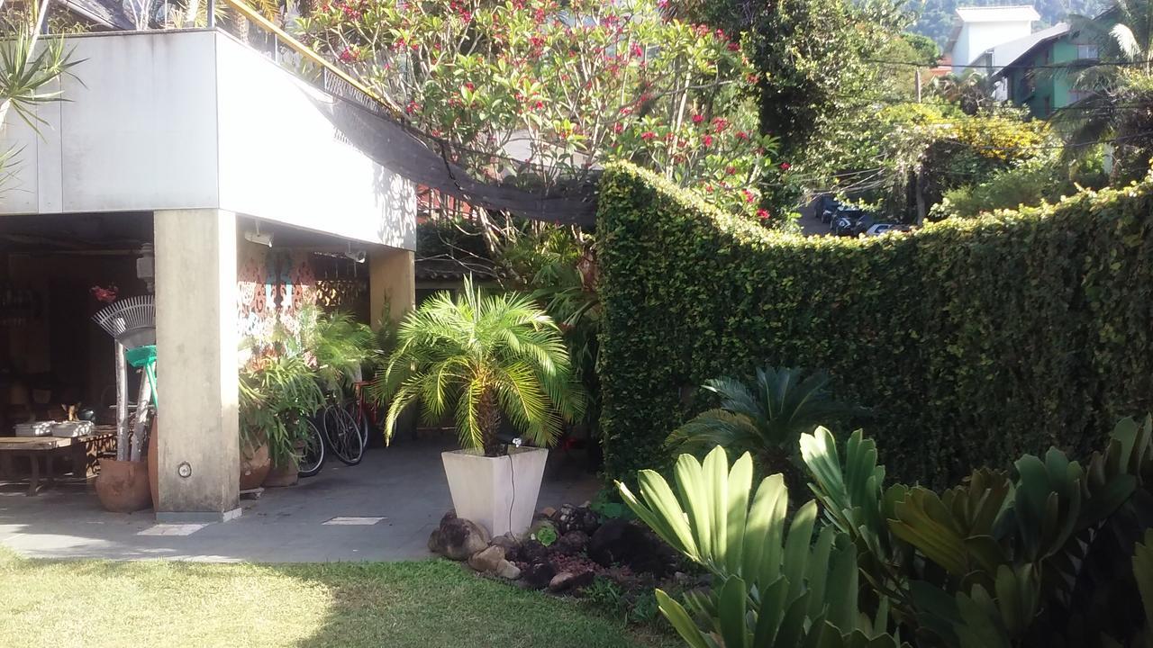 Couette-café Reb Casa Itanhanga 2*