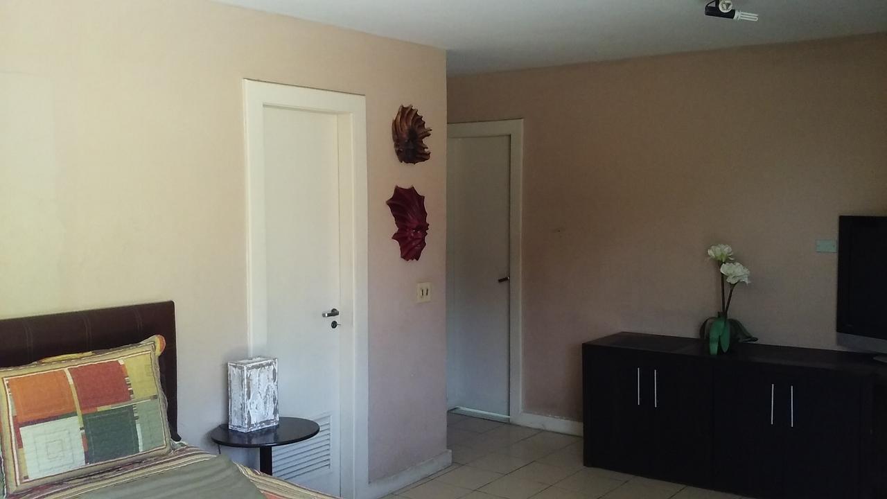 Couette-café Reb Casa Itanhanga 2*